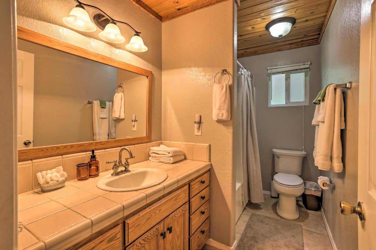 Remodeled Crestline Retreat Walk To Lake Gregory! Eksteriør bilde