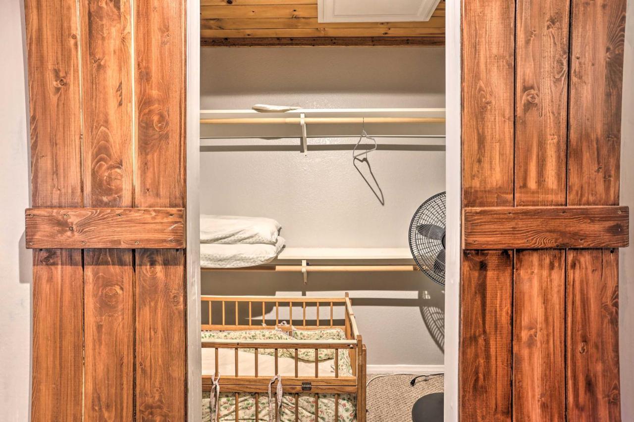 Remodeled Crestline Retreat Walk To Lake Gregory! Eksteriør bilde