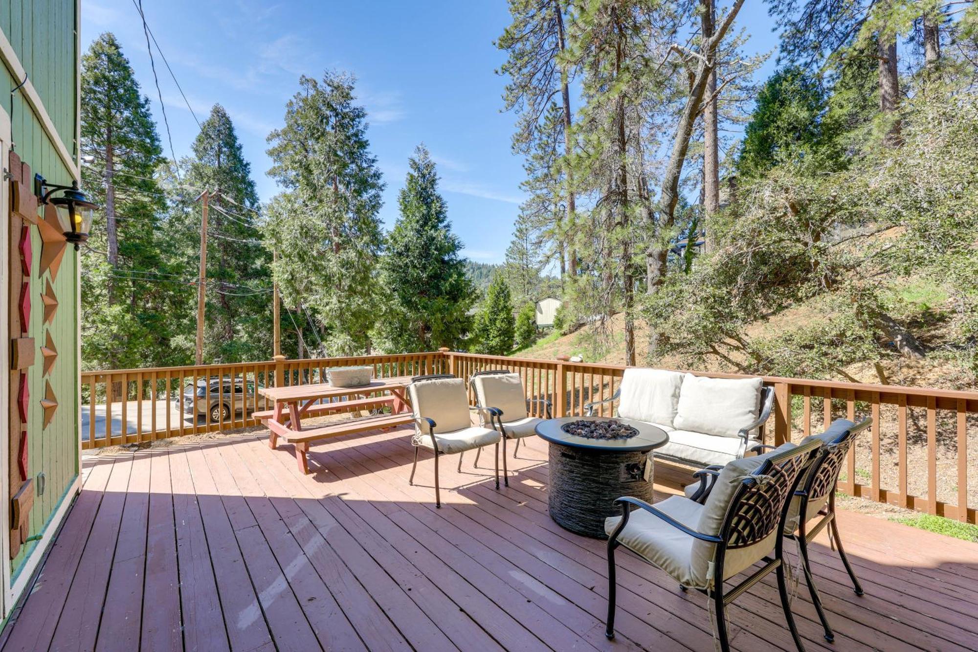 Remodeled Crestline Retreat Walk To Lake Gregory! Eksteriør bilde